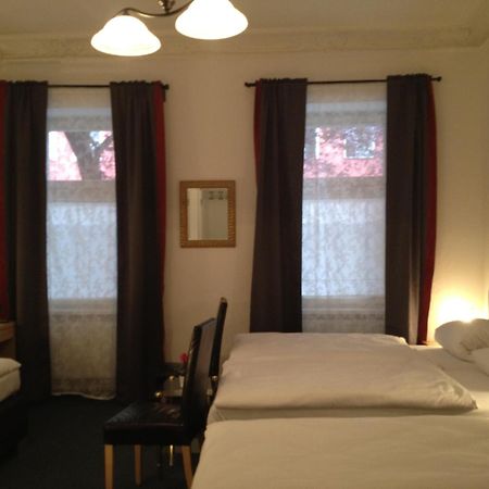 Hotel-Pension Dorma Berlin Bagian luar foto