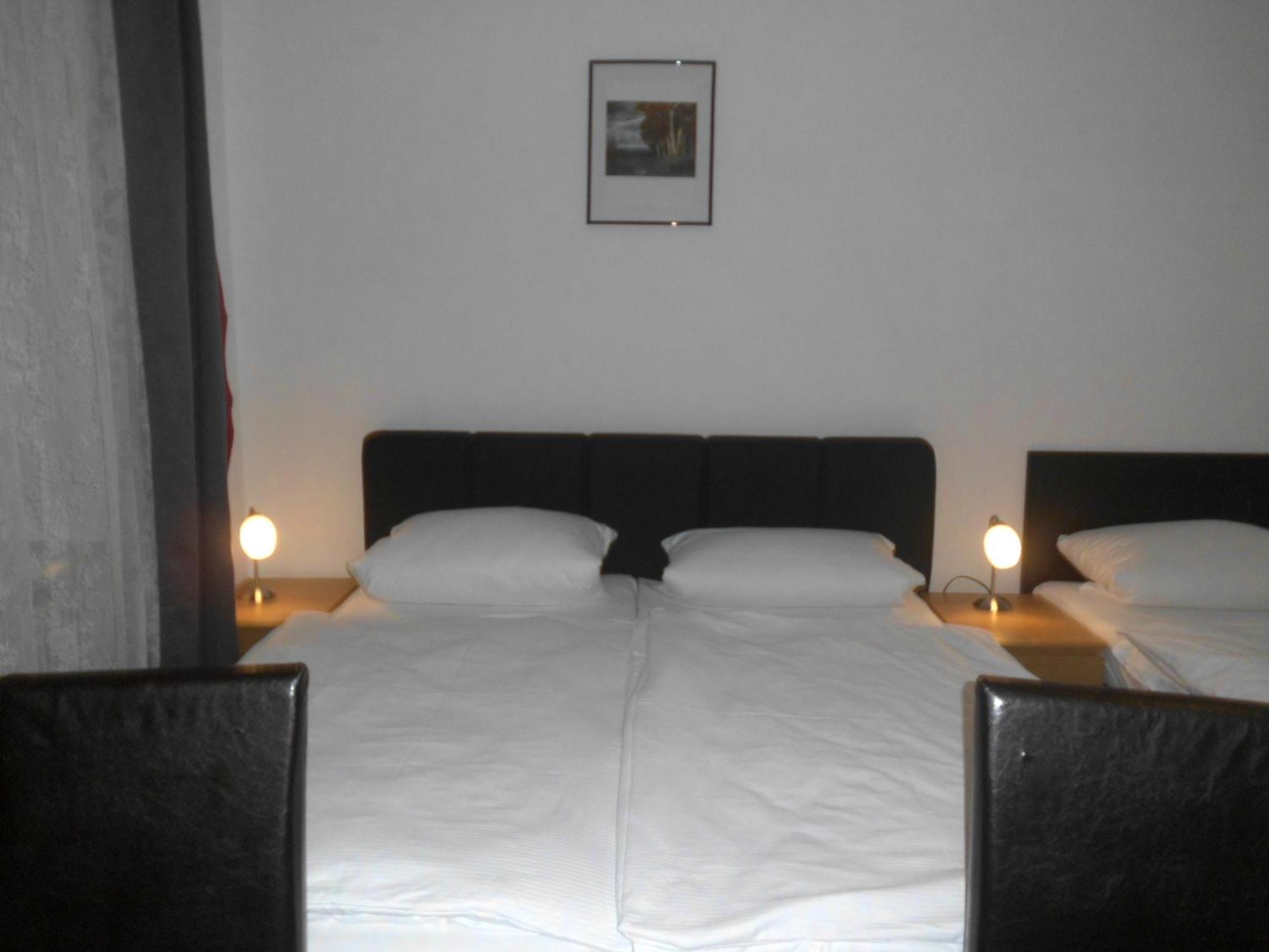 Hotel-Pension Dorma Berlin Bagian luar foto
